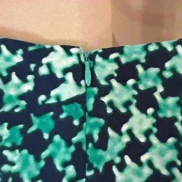 Women’s Green&Black Kasper Dress - Picture 3 of 7